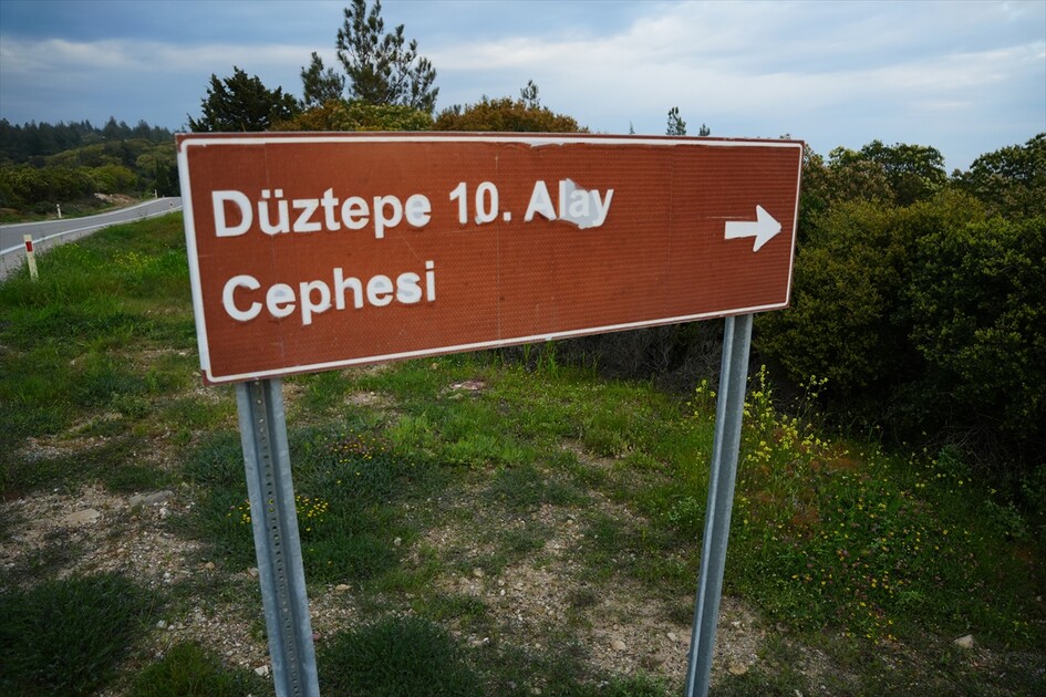 Çanakkale'de harp muhabirleri cephe gerisinde tarihe not düştü