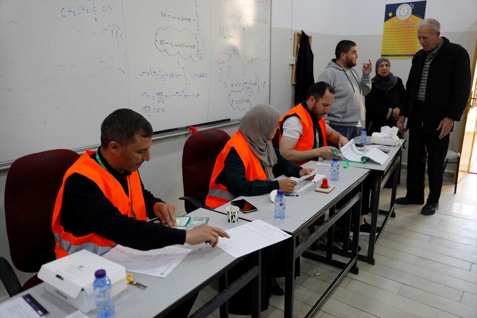 Local elections begin in West Bank