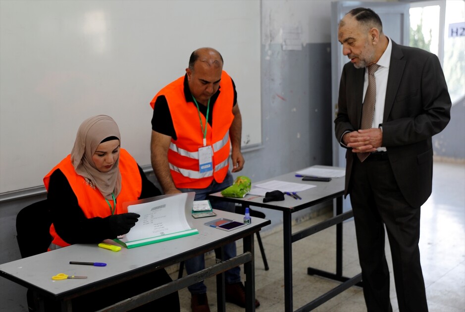 Local elections begin in West Bank