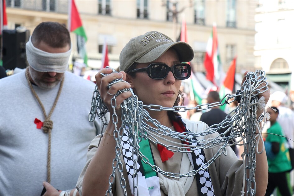 Fransa'da İsrail'in Filistinli esirleri hedef alan