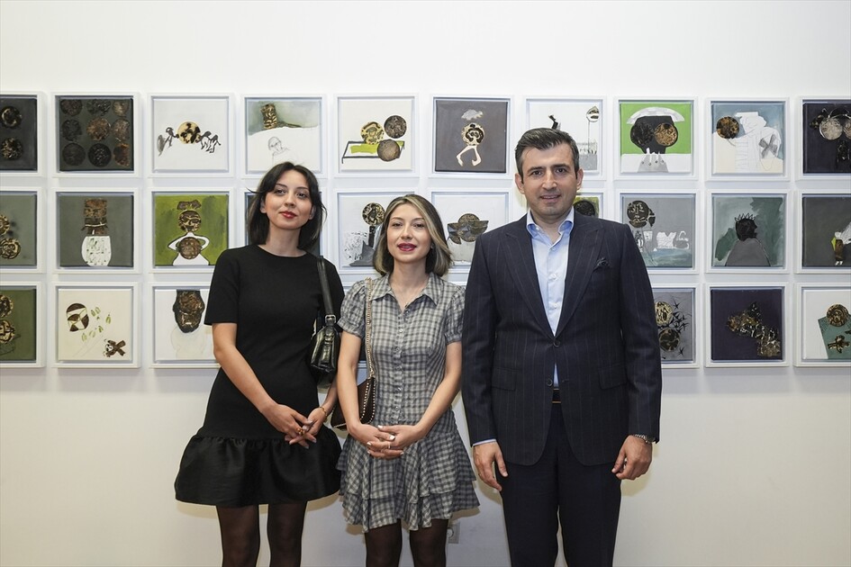 Selçuk Bayraktar, ArtıKÜME 2025 seçkisi ve ODAK Sergisi'nin açılışında konuştu