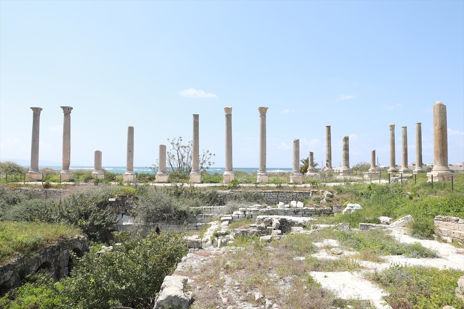 آثار لبنان في خطر.. إسرائيل تهاجم البشر والحجر