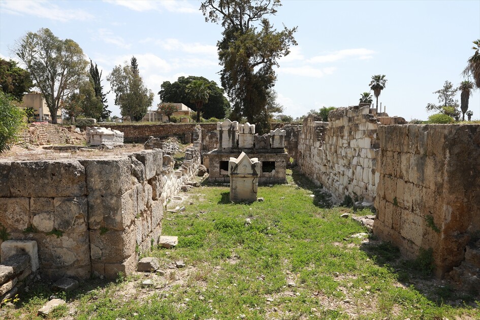 آثار لبنان في خطر.. إسرائيل تهاجم البشر والحجر