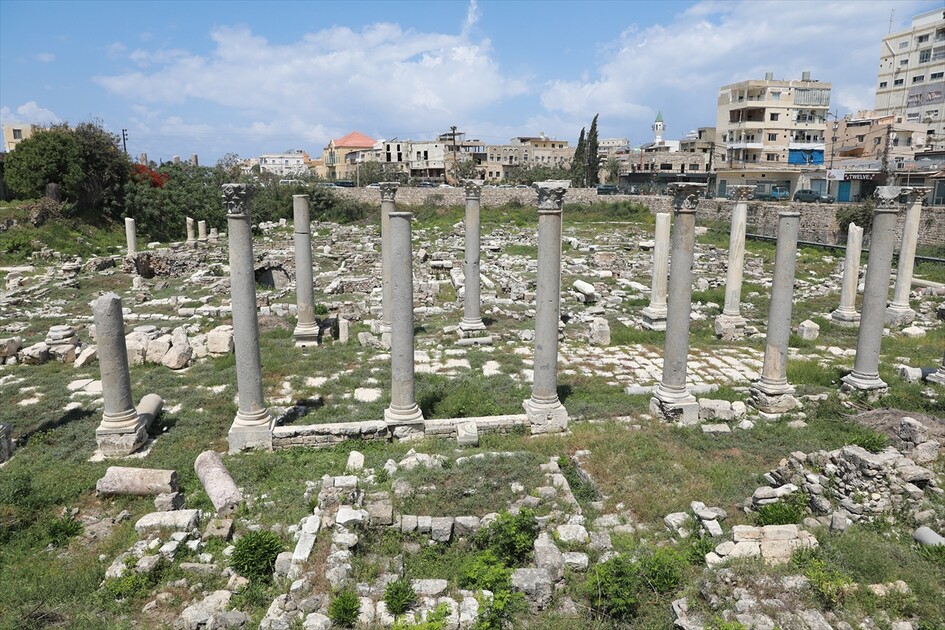 آثار لبنان في خطر.. إسرائيل تهاجم البشر والحجر