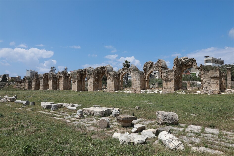 آثار لبنان في خطر.. إسرائيل تهاجم البشر والحجر