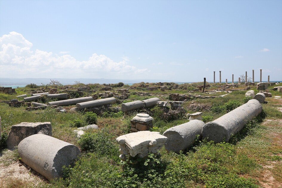 آثار لبنان في خطر.. إسرائيل تهاجم البشر والحجر