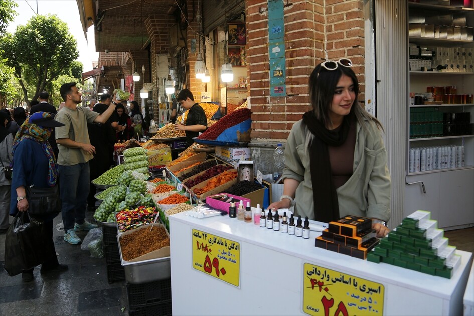 طهران.. عودة الحياة اليومية إلى وتيرتها الطبيعية مع سريان وقف إطلاق النار