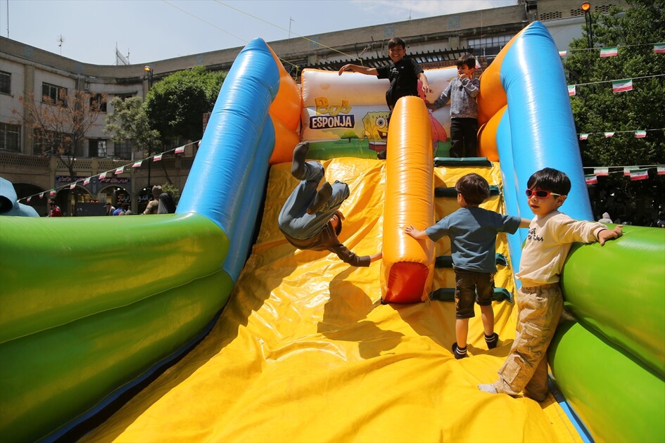 طهران.. عودة الحياة اليومية إلى وتيرتها الطبيعية مع سريان وقف إطلاق النار