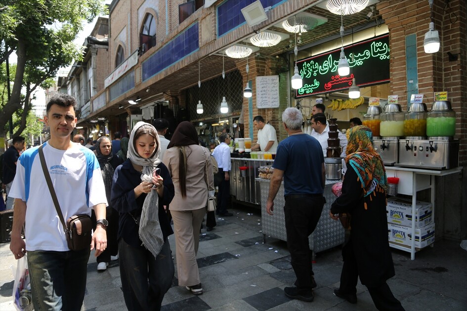 طهران.. عودة الحياة اليومية إلى وتيرتها الطبيعية مع سريان وقف إطلاق النار