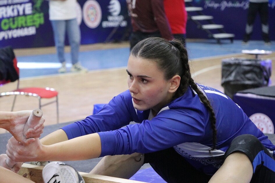 Mas Güreşi Büyükler Türkiye Şampiyonası Yozgat'ta başladı