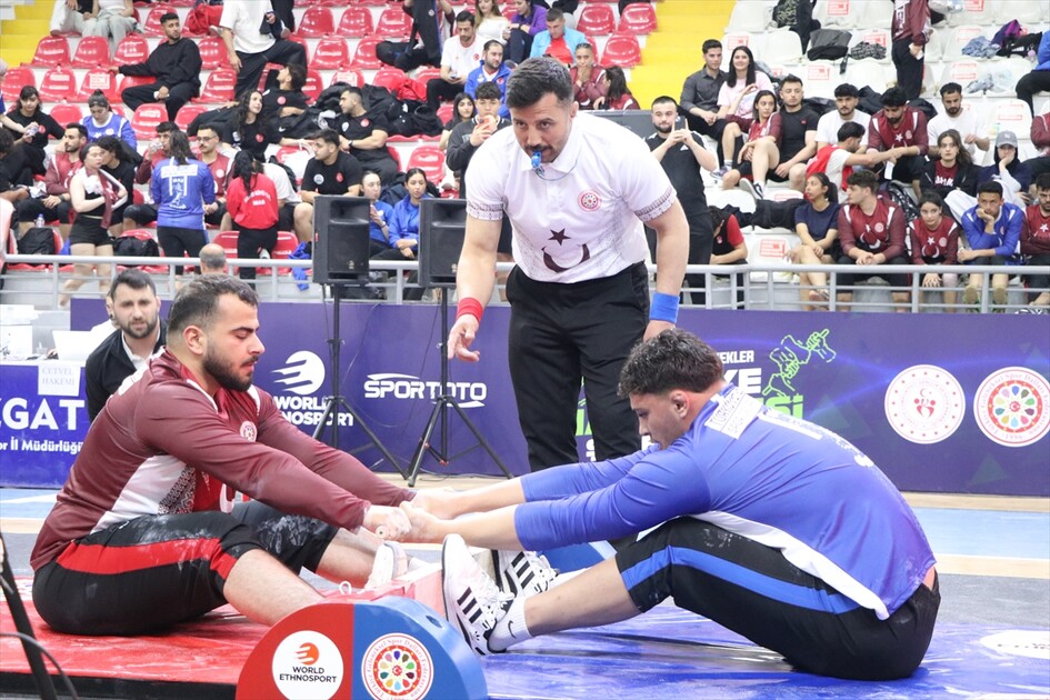 Mas Güreşi Büyükler Türkiye Şampiyonası Yozgat'ta başladı