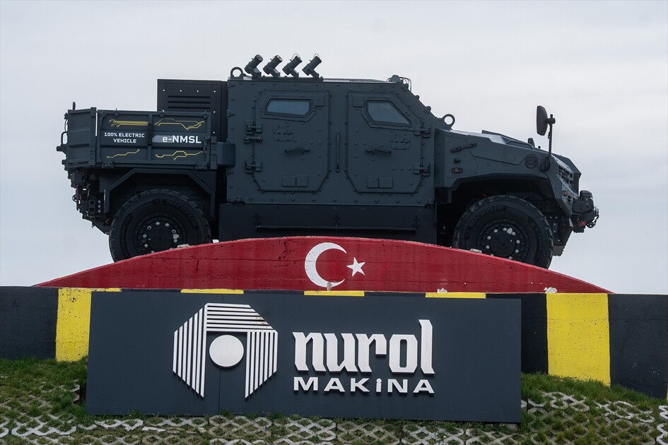 تقنيات الطاقة النظيفة.. مدرعات كهربائية تركية في معرض