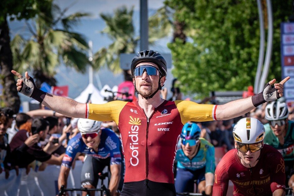 دراجات.. البولندي أنيولوكوفسكي يفوز بالمرحلة الرابعة لسباق الرئاسة التركية