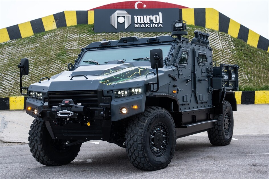 تقنيات الطاقة النظيفة.. مدرعات كهربائية تركية في معرض