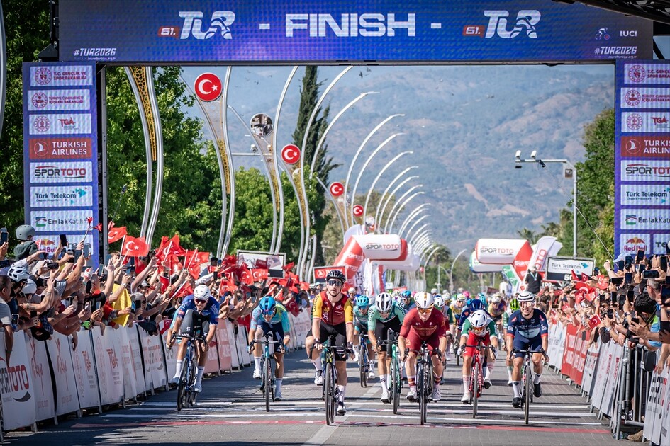 دراجات.. البولندي أنيولوكوفسكي يفوز بالمرحلة الرابعة لسباق الرئاسة التركية