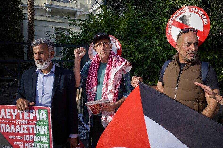 Atina’da İsrail'in Küresel Sumud Filosu’na saldırısı protesto edildi