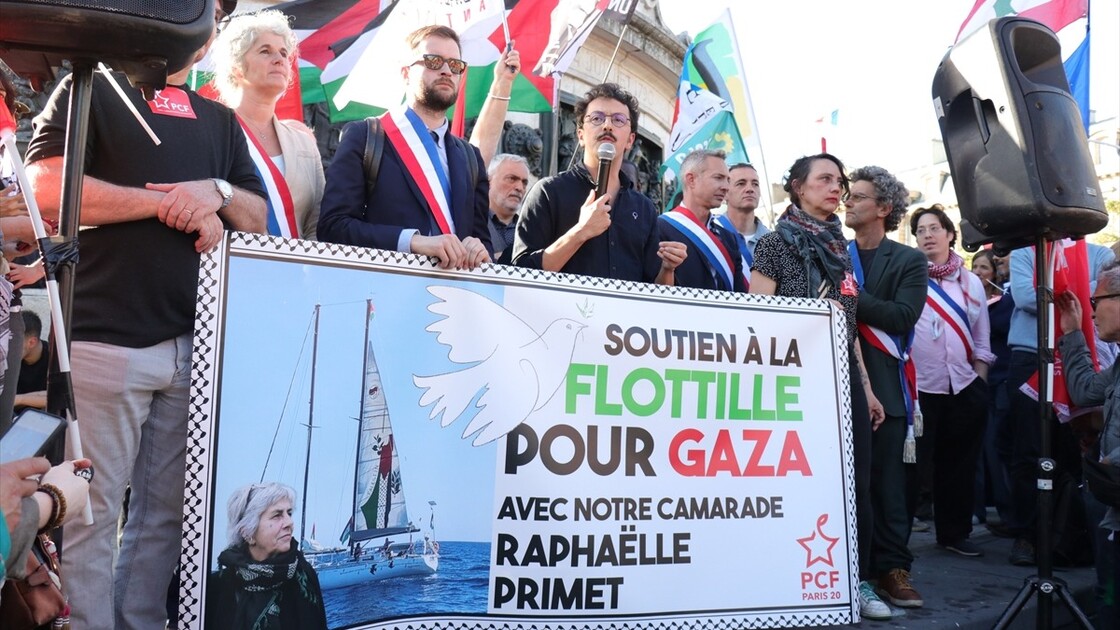 Paris'te İsrail'in Küresel Sumud Filosu'na saldırısı protesto edildi