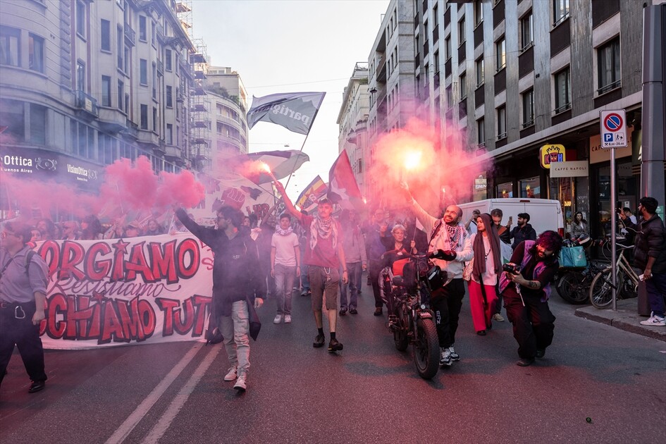 İsrail ordusunun Küresel Sumud Filosu'na saldırısı Milano'da protesto edildi