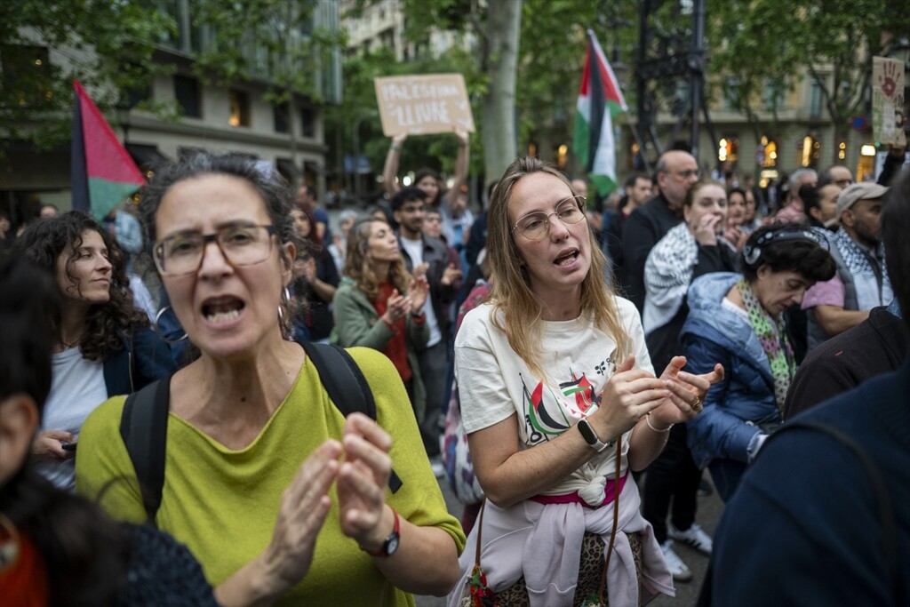 Around 500 rally in Barcelona demanding release of Global Sumud Flotilla activists