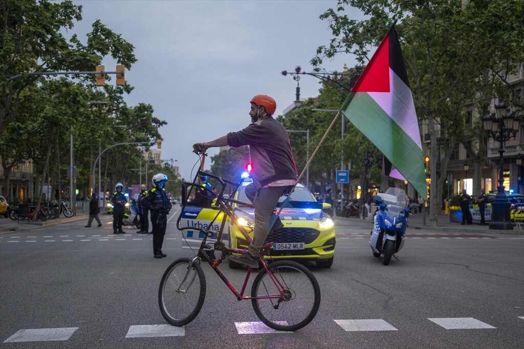 Around 500 rally in Barcelona demanding release of Global Sumud Flotilla activists