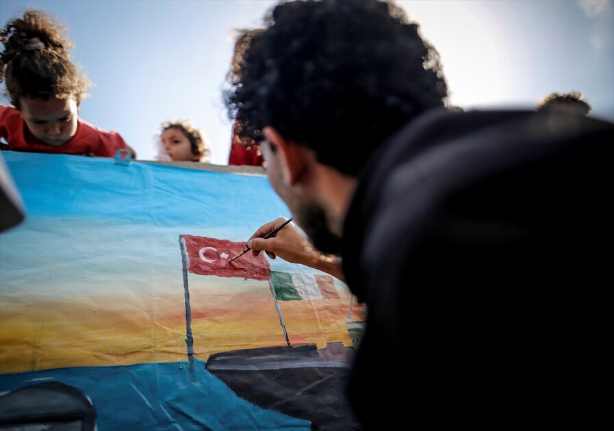 Gazze’de sanatçılardan Küresel Sumud Filosu’na destek