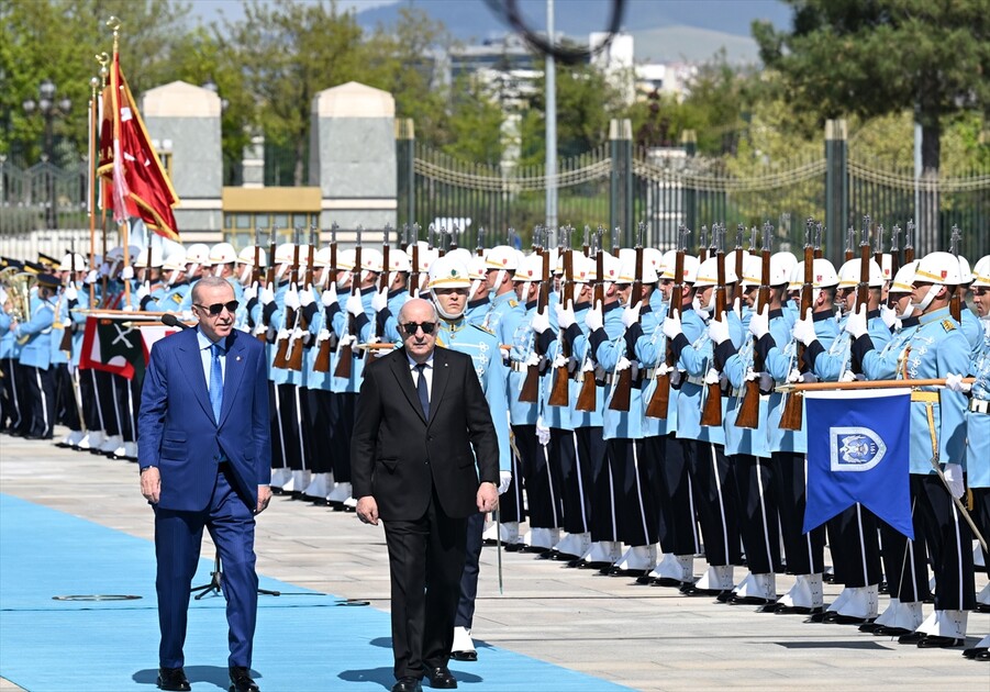 أنقرة.. الرئيس أردوغان يستقبل نظيره الجزائري بمراسم رسمية