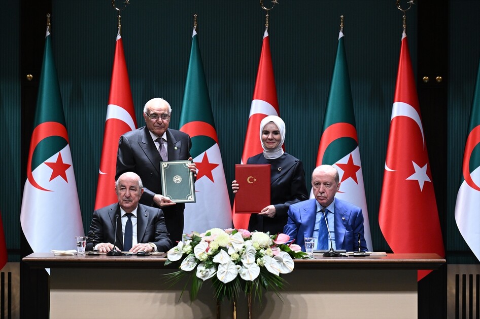 تركيا والجزائر توقعان عددا من الاتفاقيات المشتركة
