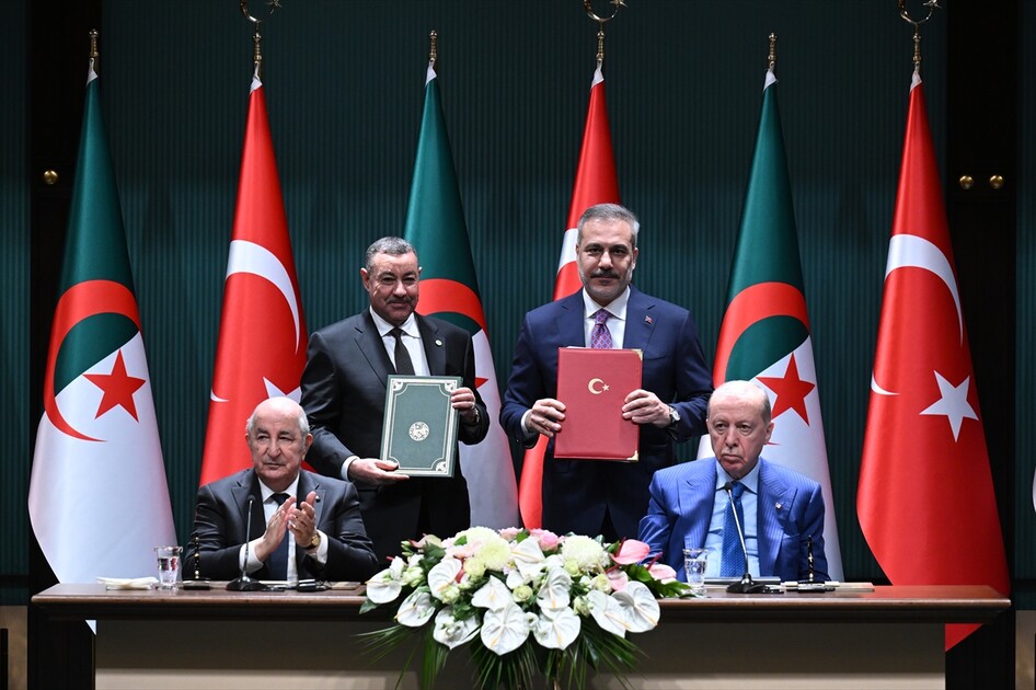 تركيا والجزائر توقعان عددا من الاتفاقيات المشتركة