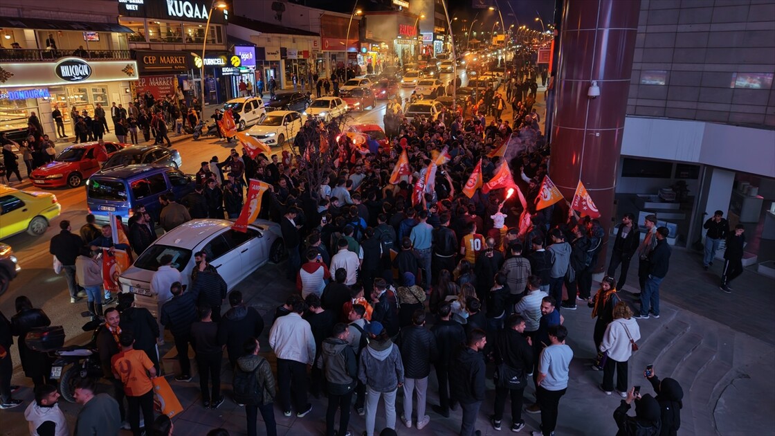 Erzurum'da Galatasaray’ın Süper Lig şampiyonluğu kutlandı