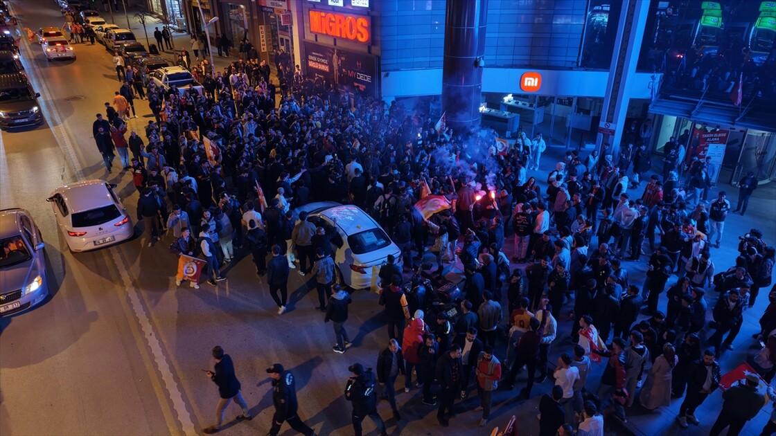 Erzurum'da Galatasaray’ın Süper Lig şampiyonluğu kutlandı