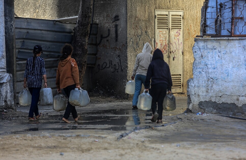 Abluka altındaki Gazze Şeridi'nde su krizi sürüyor