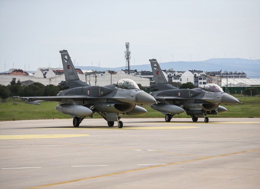 EFES-2026 tatbikatı kapsamında Bandırma'dan F-16'lar havalandı
