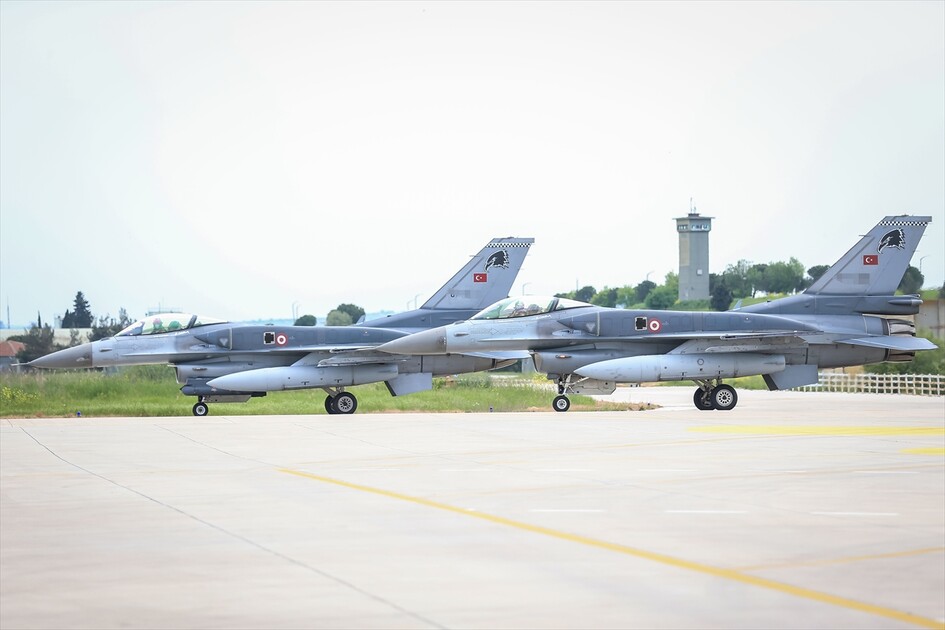 EFES-2026 tatbikatı kapsamında Bandırma'dan F-16'lar havalandı