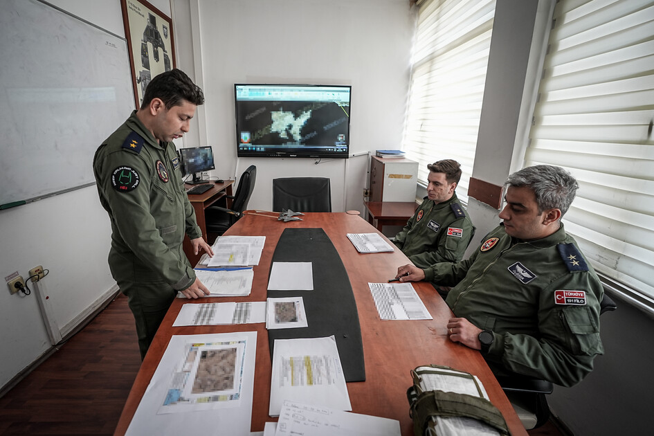EFES-2026 tatbikatı kapsamında Bandırma'dan F-16'lar havalandı