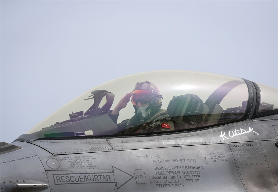 EFES-2026 tatbikatı kapsamında Bandırma'dan F-16'lar havalandı