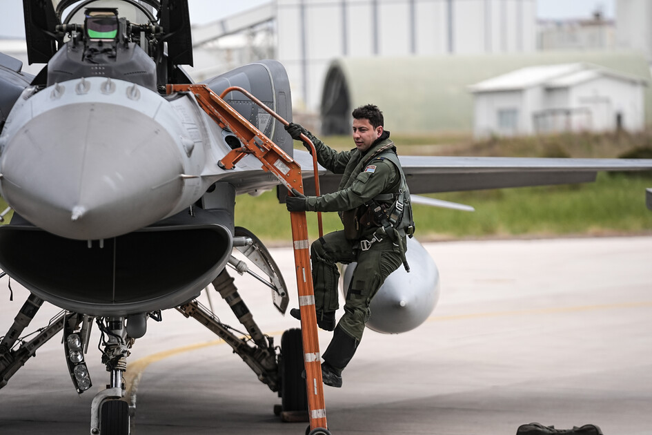 EFES-2026 tatbikatı kapsamında Bandırma'dan F-16'lar havalandı
