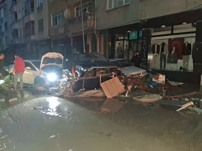 Samsun'da sağanak etkili oldu