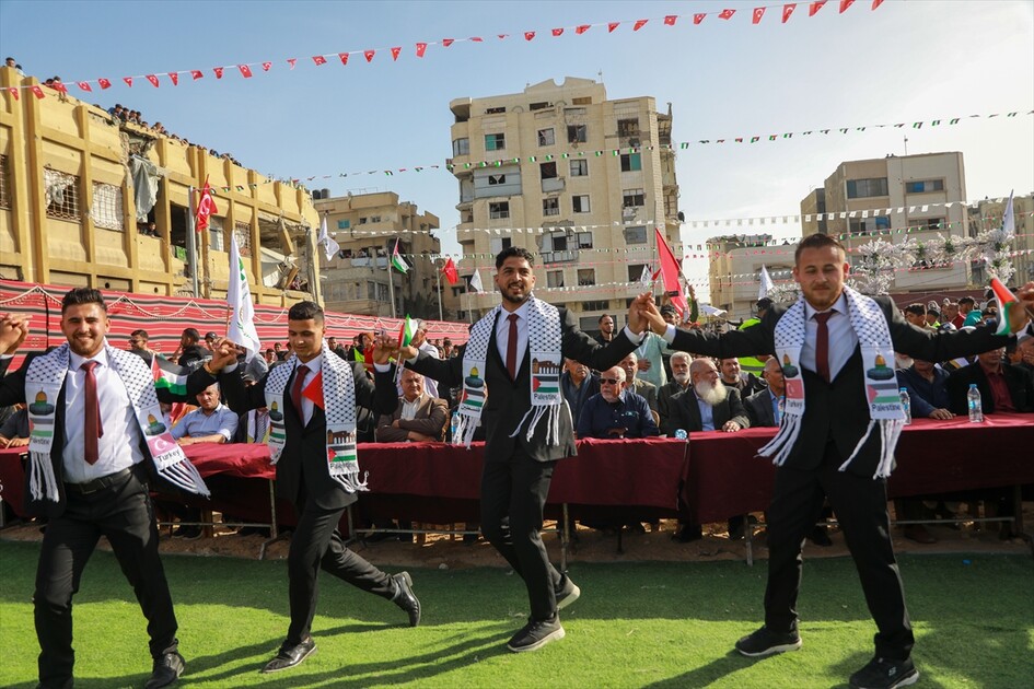 من الخيام إلى الزفاف.. عرس جماعي يعيد نبض الفرح إلى غزة