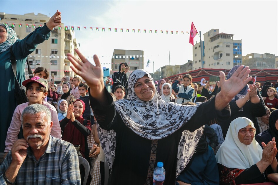 من الخيام إلى الزفاف.. عرس جماعي يعيد نبض الفرح إلى غزة
