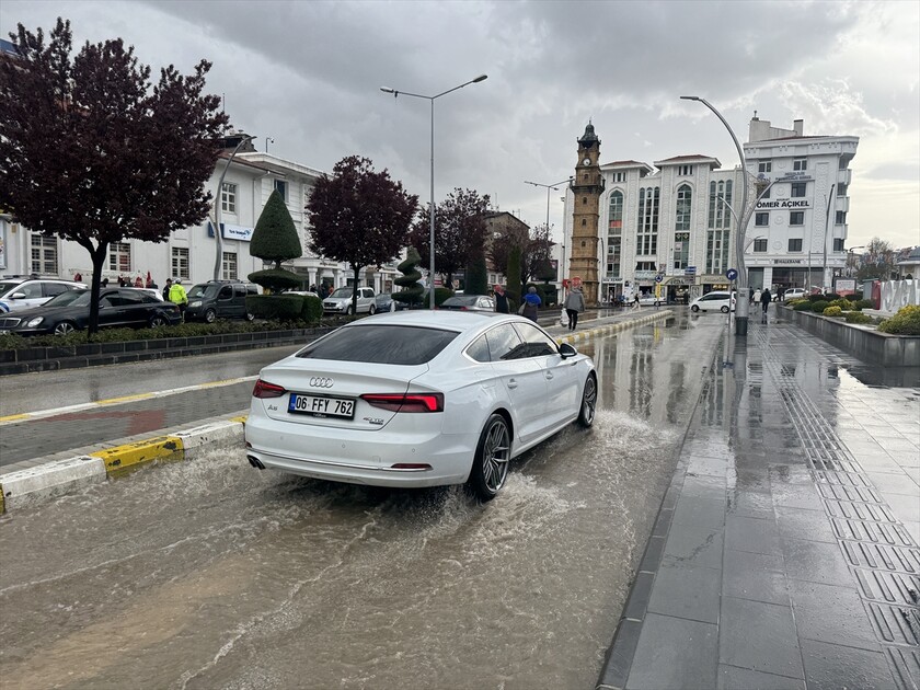 Yozgat'ta sağanak etkili oldu