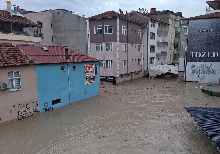 Samsun'da sağanak etkili oldu