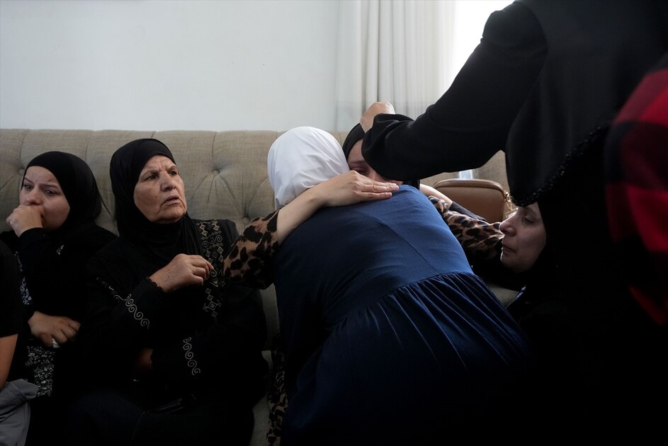 لقمة العيش القاتلة.. الجدار الفاصل