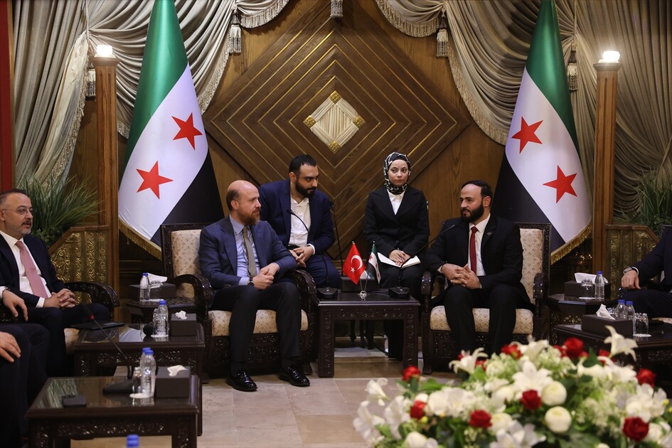 وفد تركي يجري جولة في محافظة حلب السورية