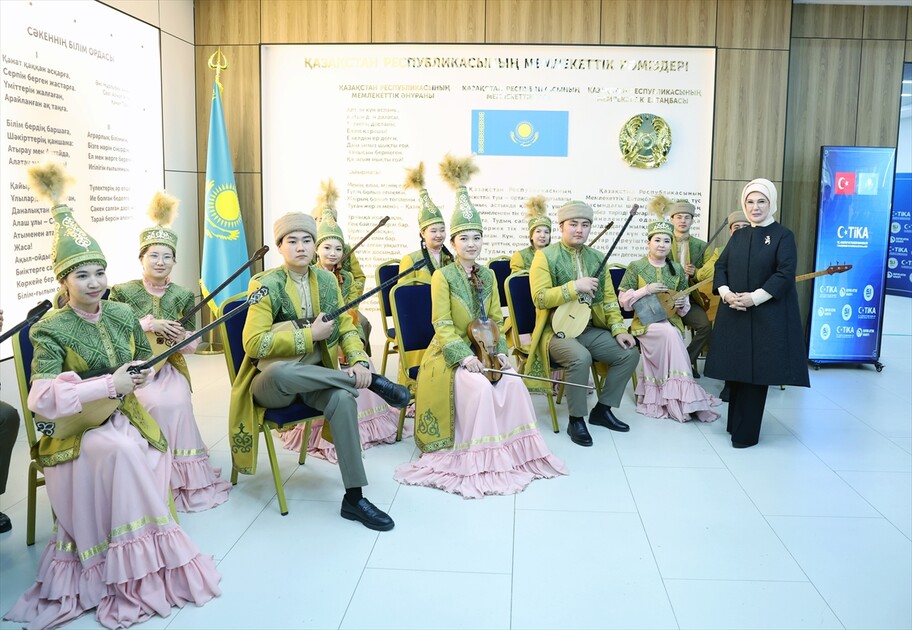 Emine Erdoğan, Kazakistan'da Sıfır Atık Eğitim Laboratuvarı'nın açılışını yaptı