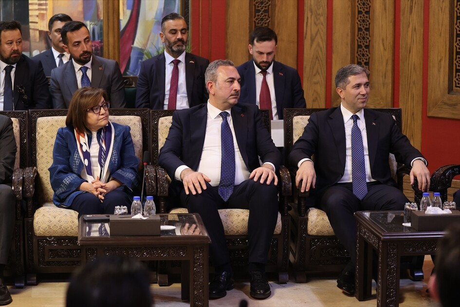 وفد تركي يجري جولة في محافظة حلب السورية