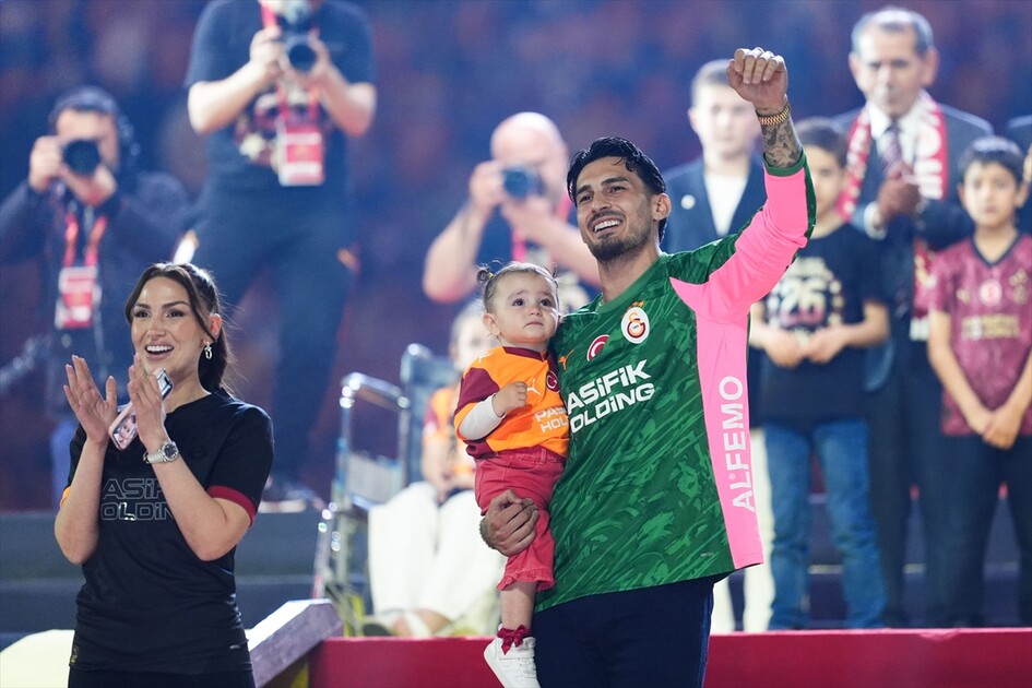 Galatasaray Futbol Takımı, RAMS Park'ta şampiyonluğu kutladı