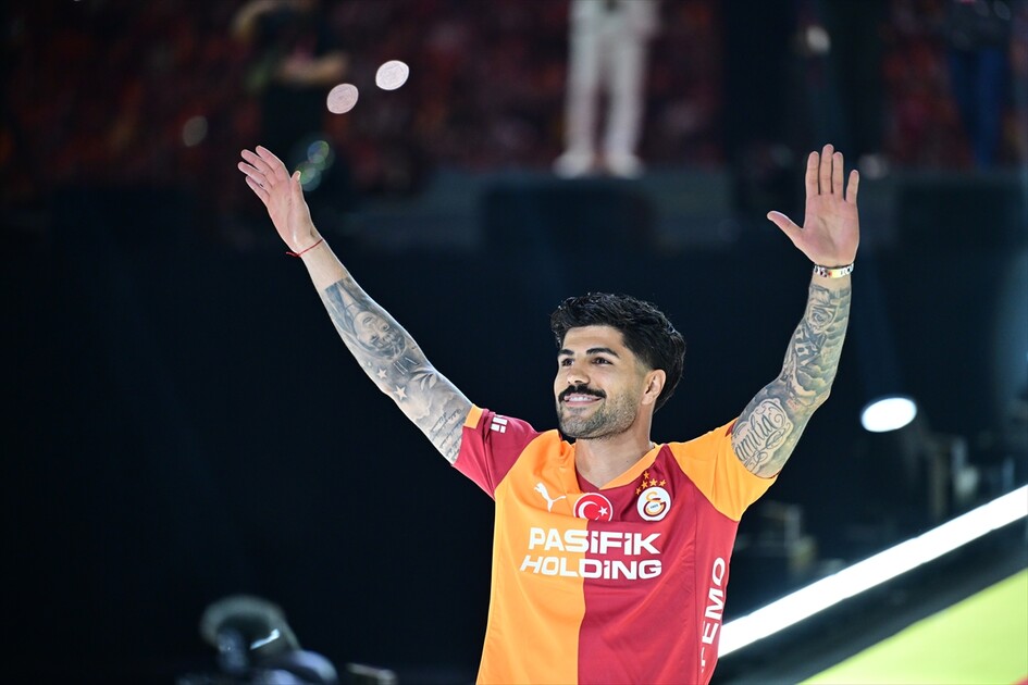 Galatasaray&nbsp;Futbol Takımı, RAMS Park'ta&nbsp;şampiyonluğu kutladı