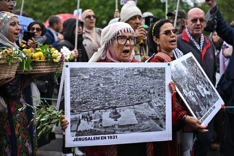 Paris'te Nakba yürüyüşü düzenlendi