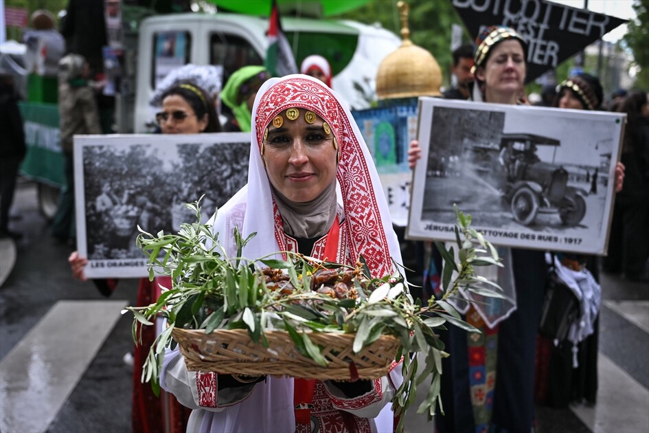 Paris'te Nakba yürüyüşü düzenlendi