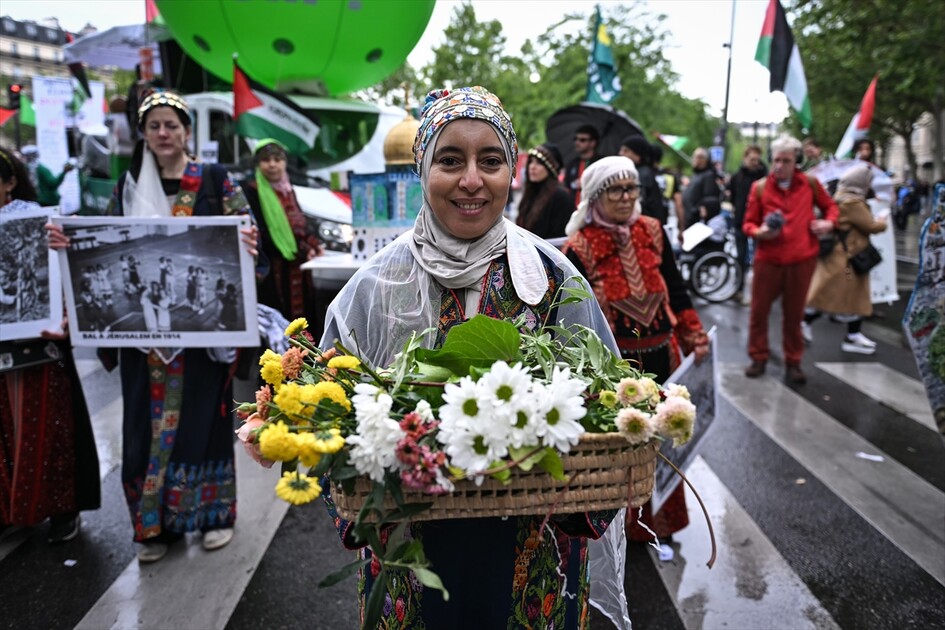 Paris'te Nakba yürüyüşü düzenlendi
